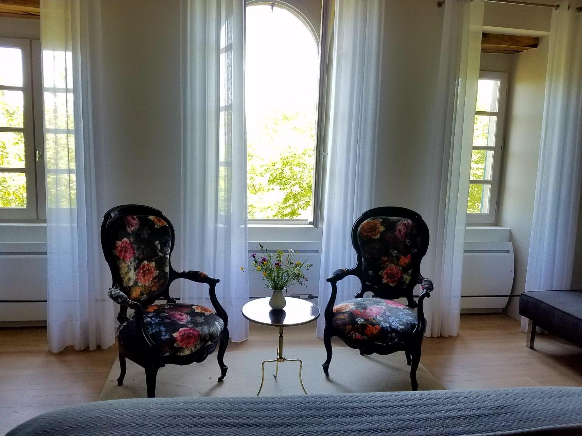 Oh, Le Chateau! Almayrac Bilik gambar