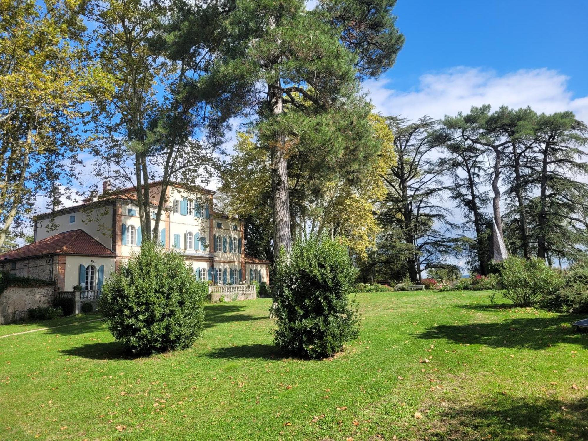 Oh, Le Chateau! Almayrac Luaran gambar