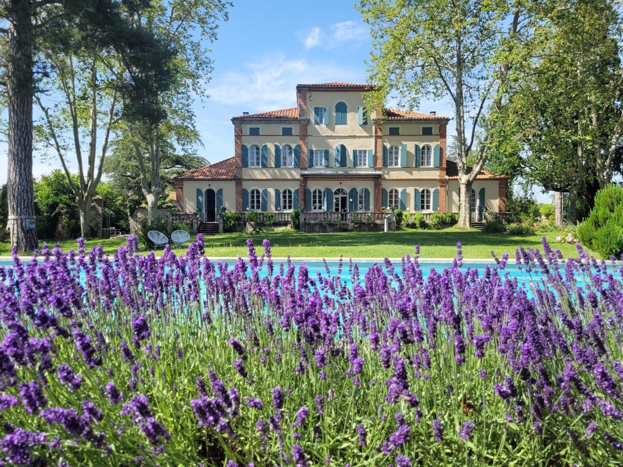 Oh, Le Chateau! Almayrac Luaran gambar